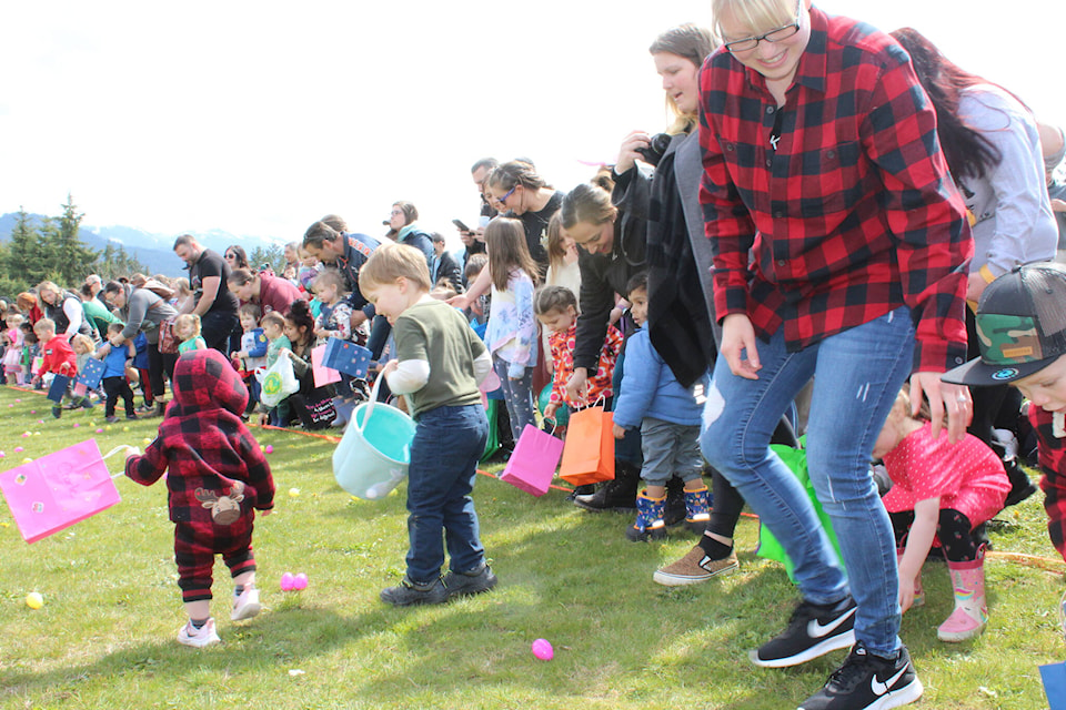 On the count of three, kids were off and hunting at the First Baptist Church Easter egg hunt on Saturday, April 16. (SONJA DRINKWATER / ALBERNI VALLEY NEWS)