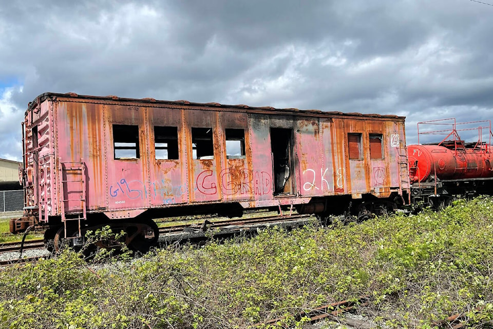 29243584_web1_220601-AVN-Rail-Car-Fire-alberni_1