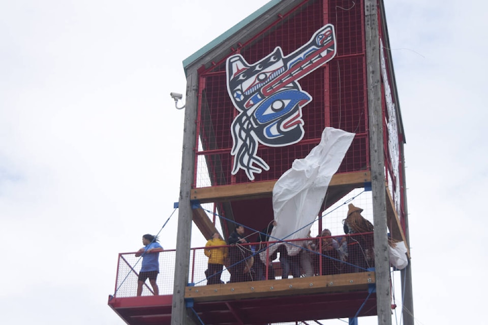 The Wolf Tower is officially unveiled at Harbour Quay. (ELENA RARDON / ALBERNI VALLEY NEWS)