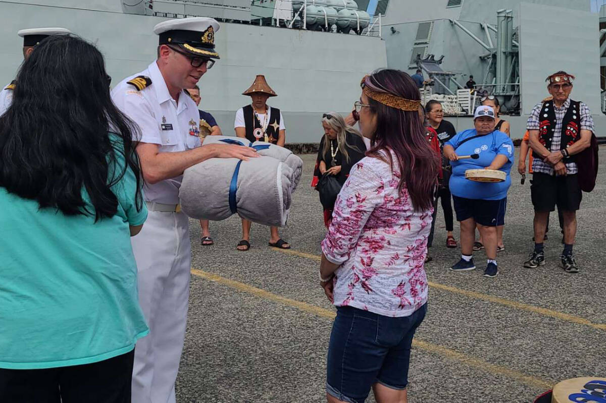 30070446_web1_220817-AVN-HMCS-Ottawa-arrival-Alberni_5