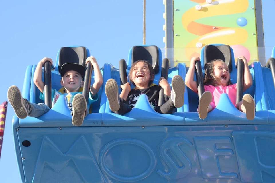 Youngsters enjoyed the midway rides at the 75th annual Alberni District Fall Fair. (ELENA RARDON / ALBERNI VALLEY NEWS)