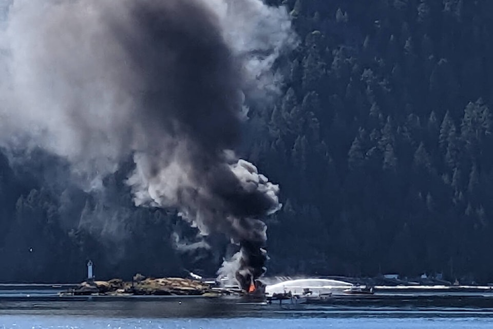 30427057_web1_220921-AVN-boat-fire-Alberni-Inlet-Alberni_1