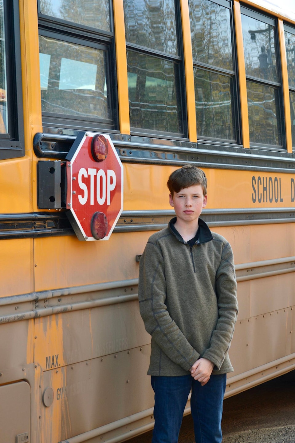 30515011_web1_220929-SIN-BREAKING-Two-quick-thinking-teens-stop-bus-and-call-for-medial-help-bus-photos-with-Jimmy_2