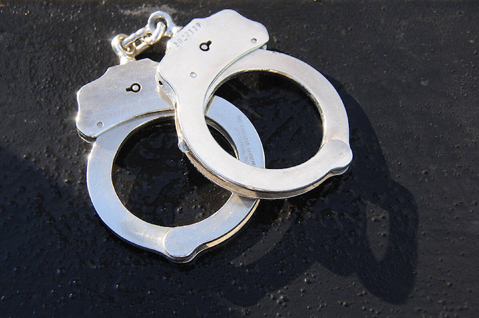 31666405_web1_RCMP-handcuffs-jan2018_0612