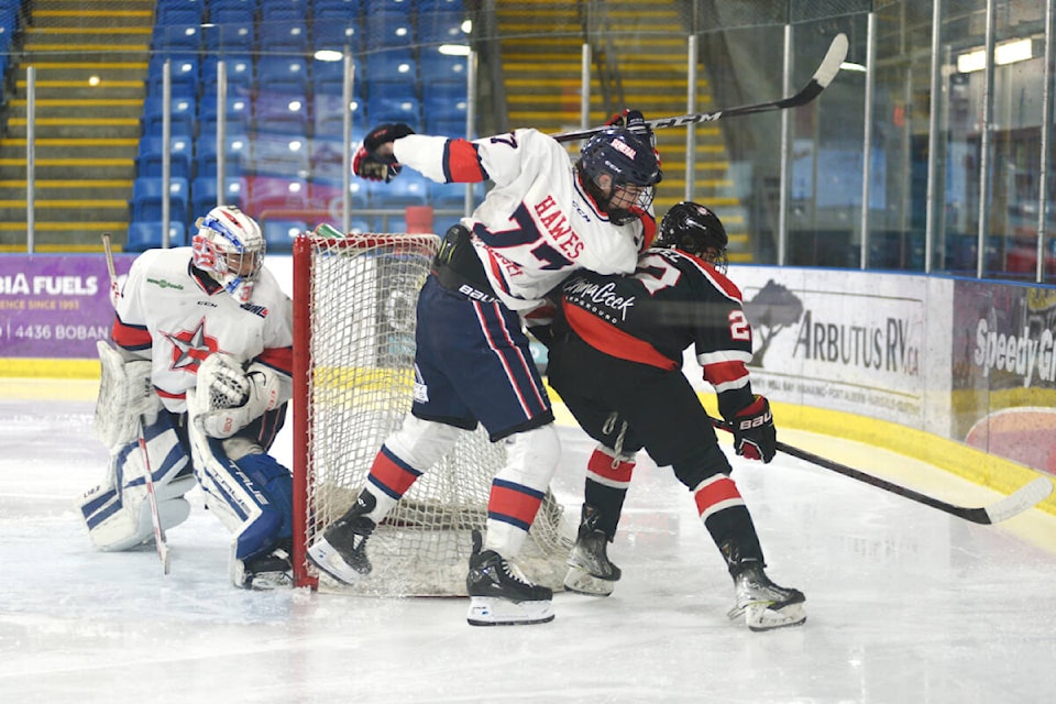 31825365_web1_230215-AVN-Port-Bombers-vs-Generals-VIJHL_2