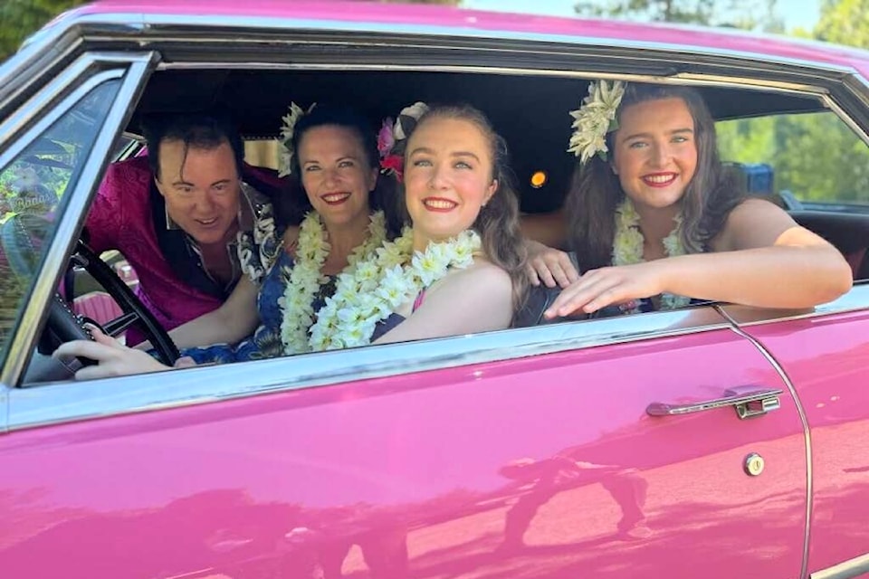 Paradise Found is one of Cruise-In's entertainment who perform Hawaiian, Tahitian and Māori dance.