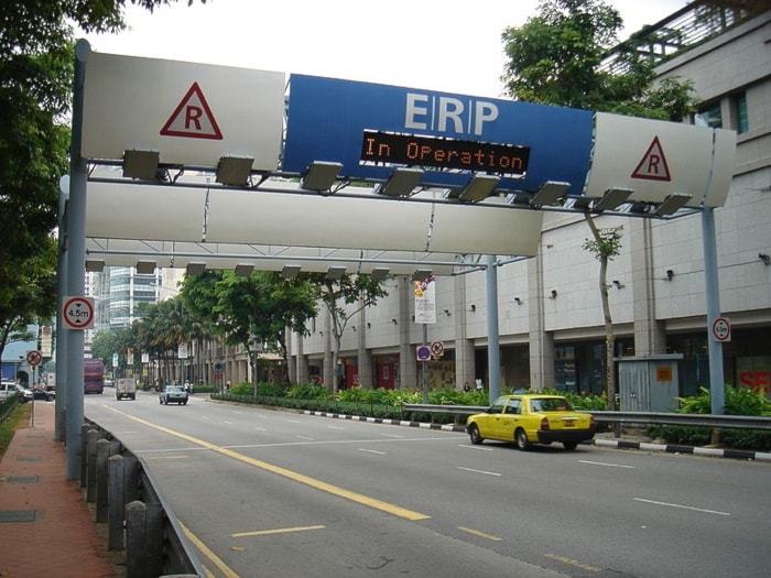 89234surreyroadpricinggantry-singapore-7web