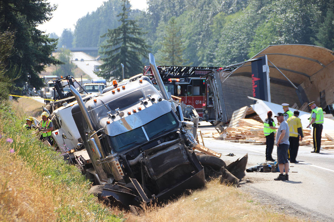 7714427_web1_170714-ABB-updated-highway-crash-pics_2