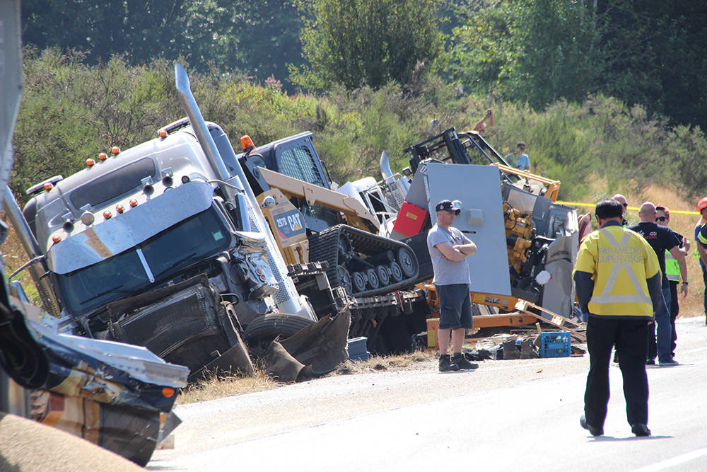 7714427_web1_170714-ABB-updated-highway-crash-pics_3