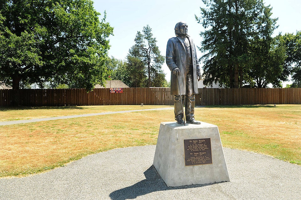 7775186_web1_170714-LAT-fort-langley-douglas-statue1