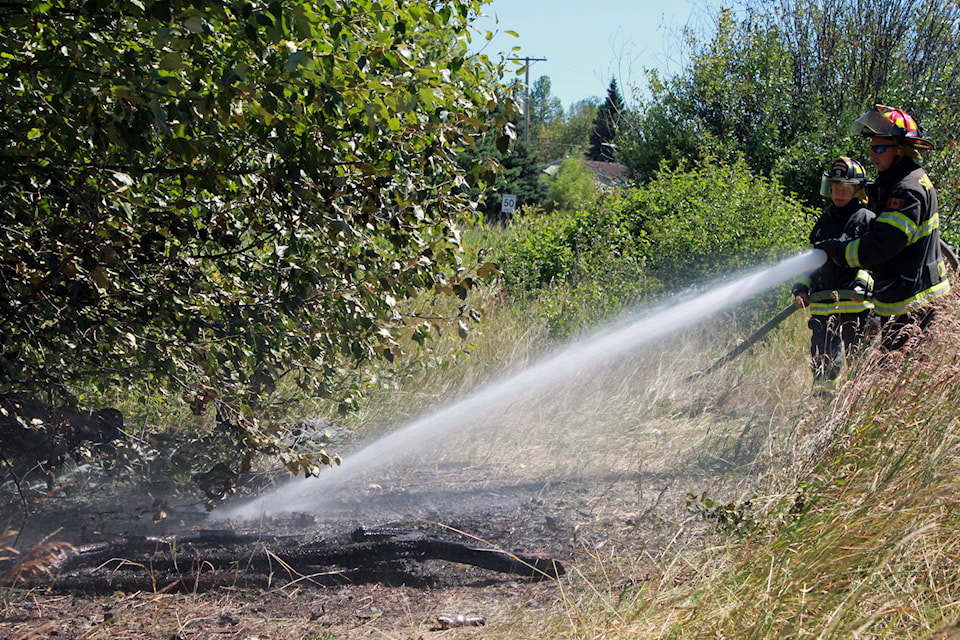 8149330_web1_Brush-fire-8