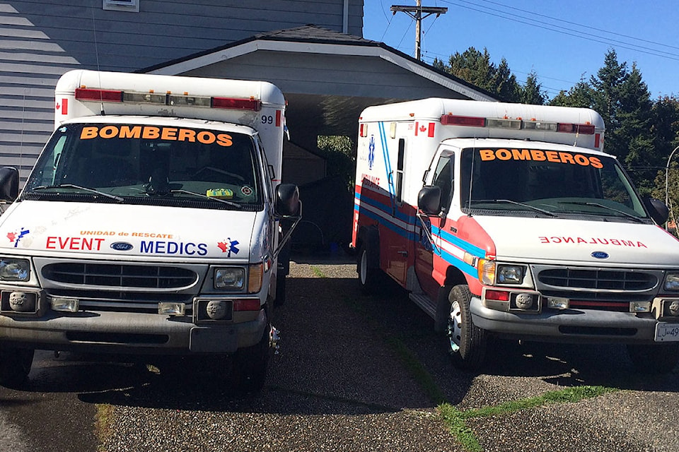 8763879_web1_AmbulancesC