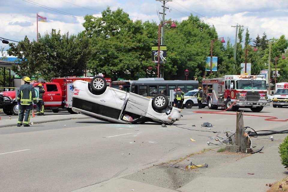 13440671_web1_180906-BPD-M-Scott-Rd-rollover-wires-2