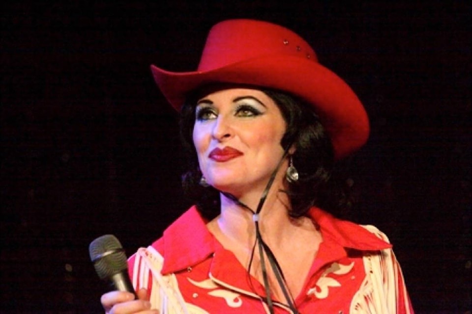 13932827_web1_170929-PAN-M-Bonnie-Kilroe-Patsy-Cline-impersonator-1