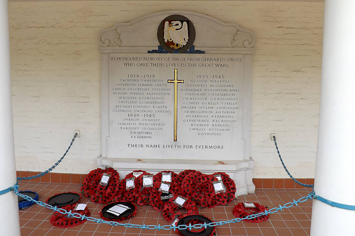 14314879_web1_Gerrards-Cross-War-Memorial