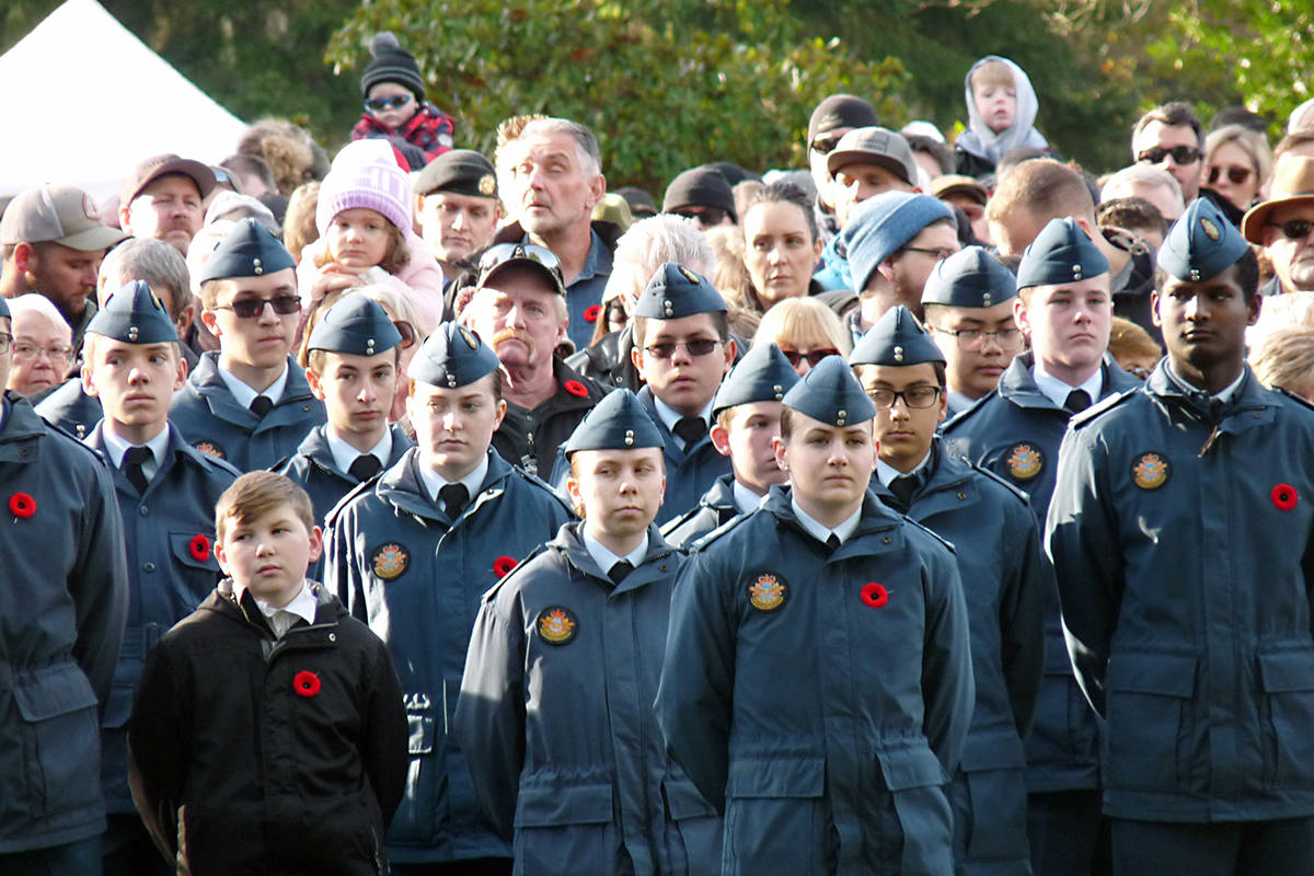 14352863_web1_181111-LAT-Fort-Langley-remembrance-day-9