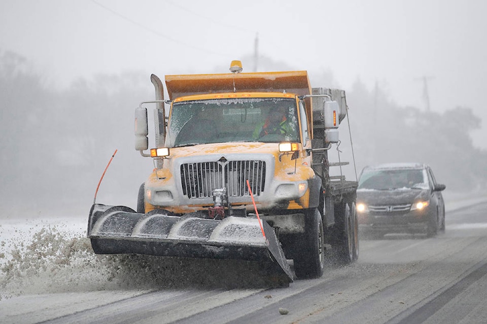 15248500_web1_181228-KCN-snow-plow