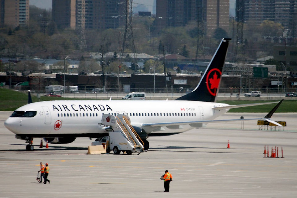18697820_web1_Air-Canada-Boeing-737-Max-8-Toronto-Pearson-NNB-Stock-Photo-Pescod-Nicholas