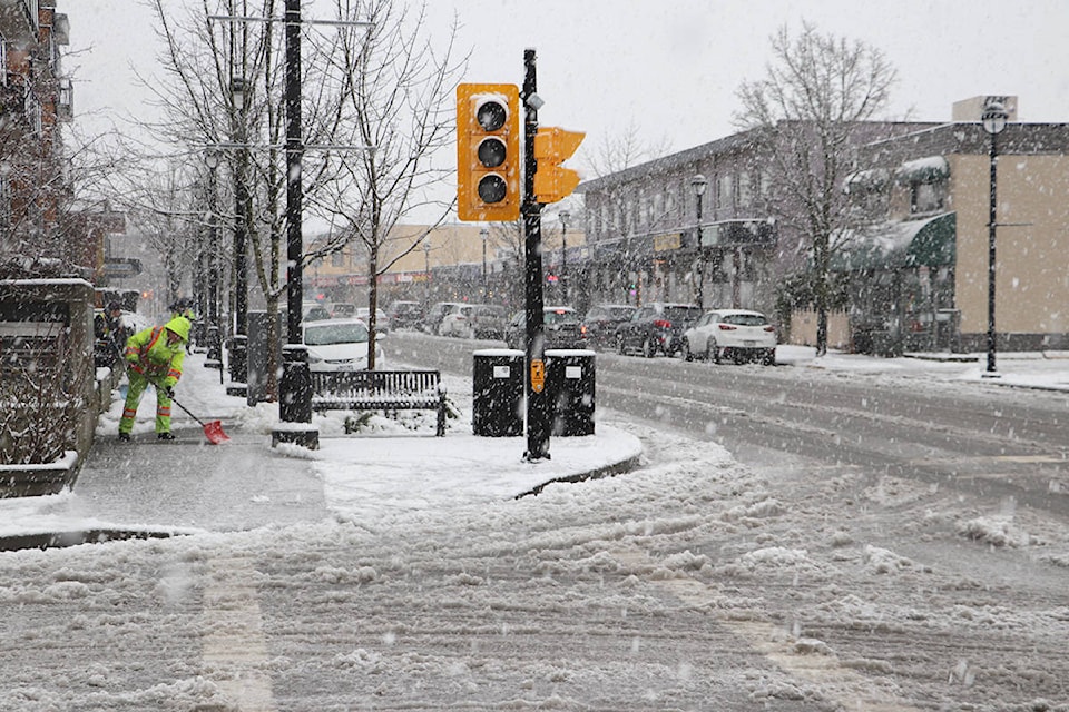 20185951_web1_Langley-City-Shovel-Snow