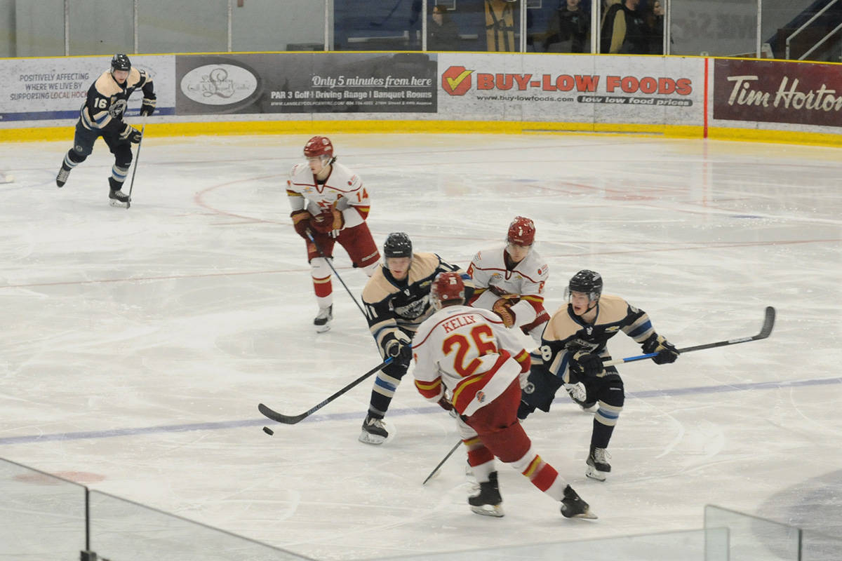 20389486_web1_200202-LAT-Rivermen-Game-Riverman_4