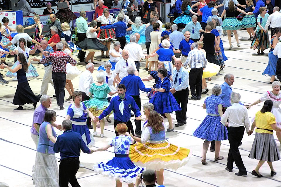 20495413_web1_200212-ABB-URGENT-Square-dance-club-DANCERS_1