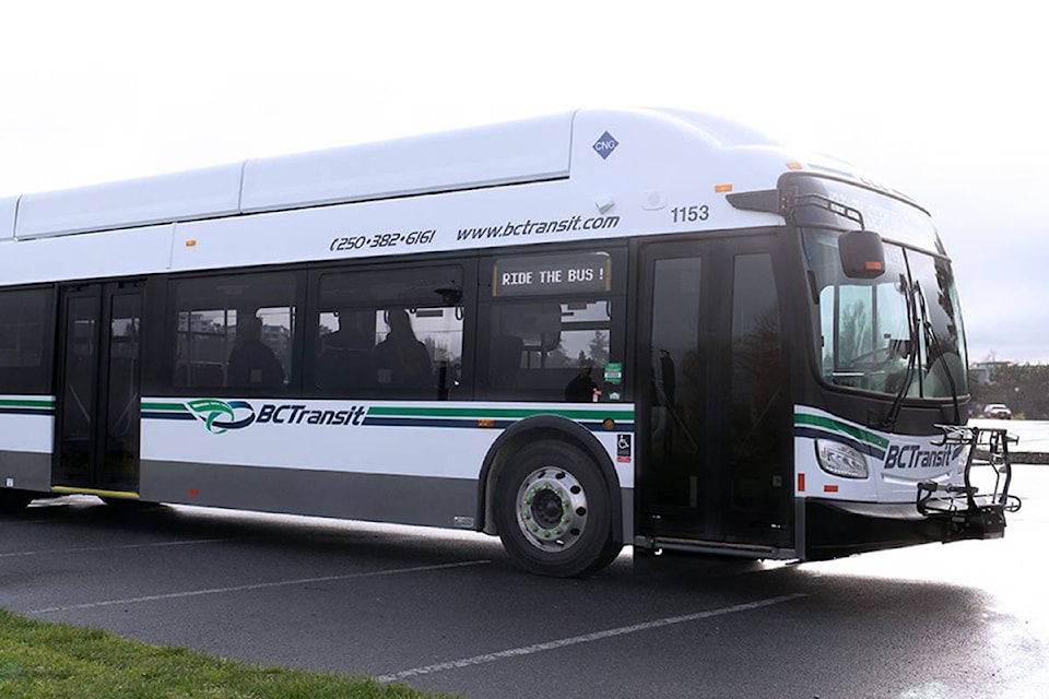 20739799_web1_00218-VNE-NewBuses-1_1