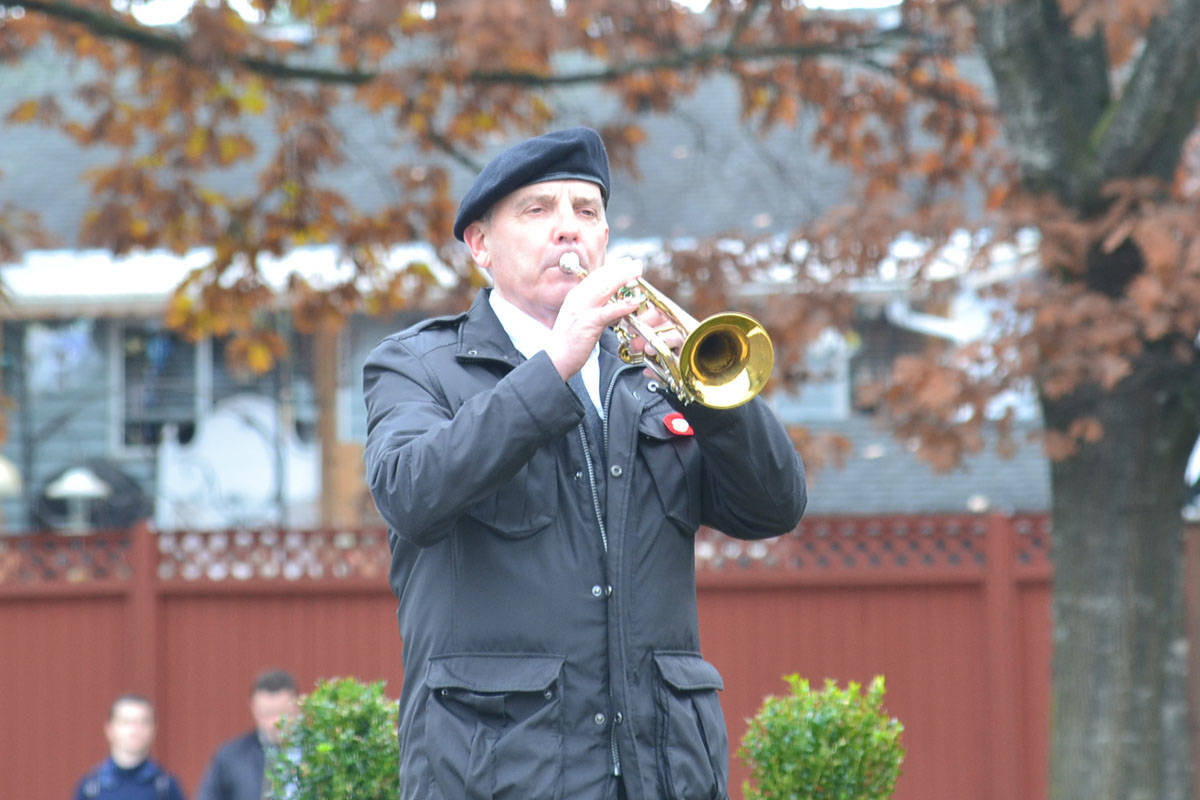 23256502_web1_201106-ALT-Aldergrove-Remembrance-Day-legion_6