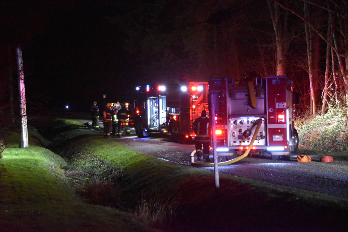 24153326_web1_210207-LAT-vehicle-fire-in-Campbell-Valley_4