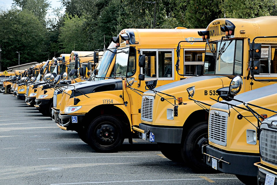 27279452_web1_180830-LAD-SchoolBuses