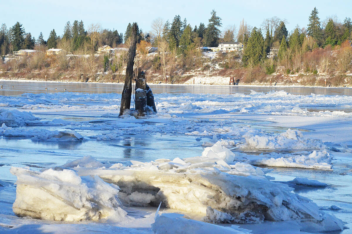 27669366_web1_211229-LAT-IceFraserDerby3