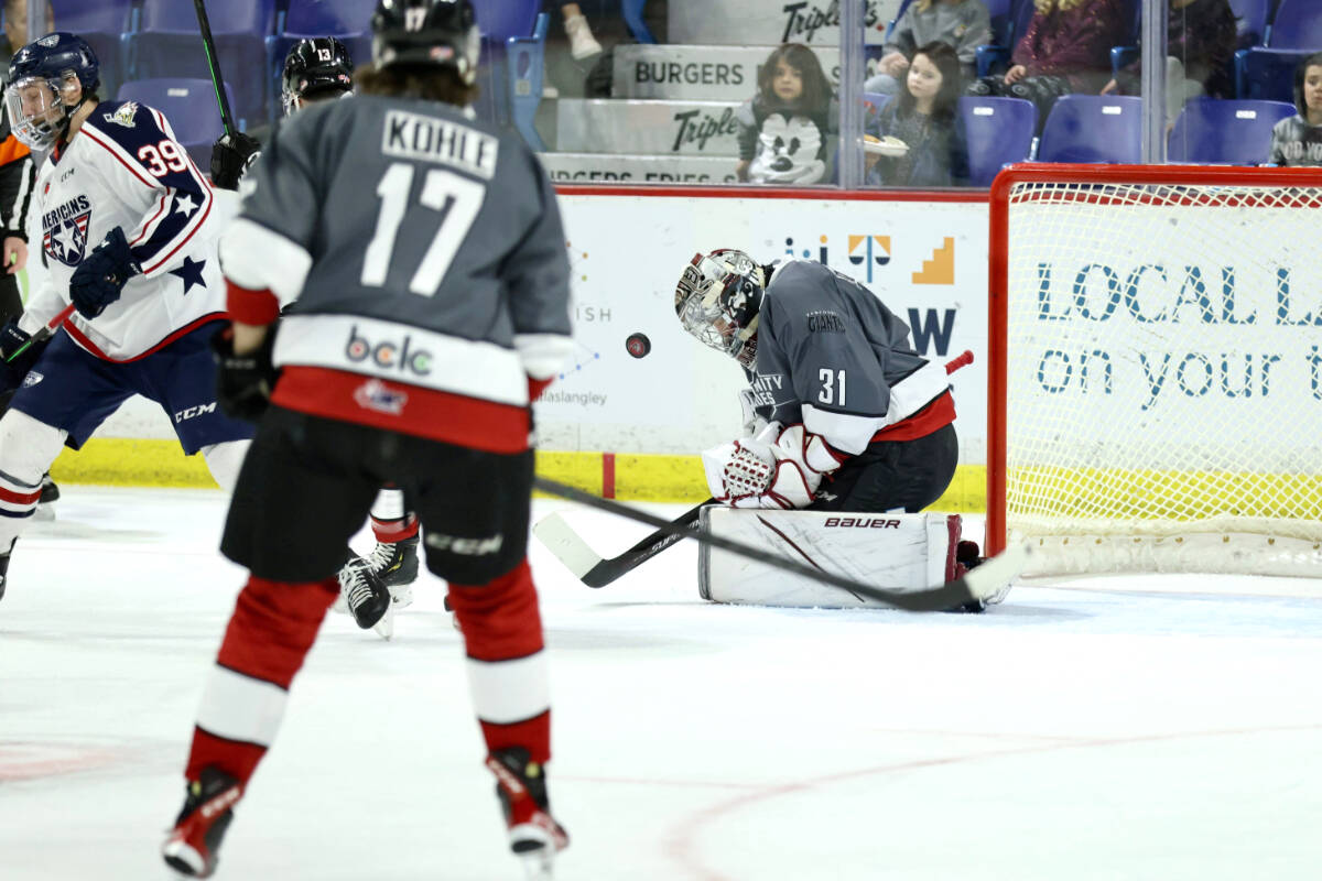 VIDEO: Shorthanded Vancouver Giants score to down Portland Winterhawks -  Langley Advance Times