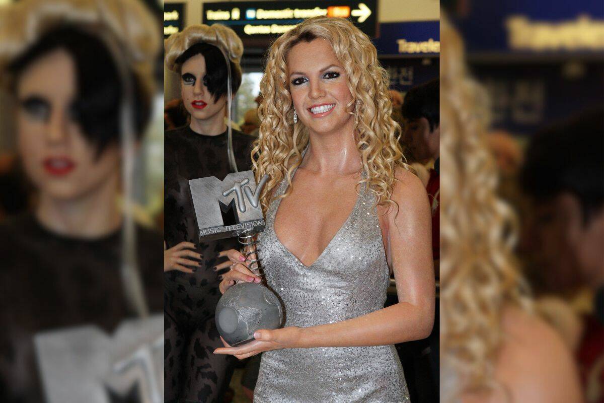 Britney Spears announces highly anticipated memoir