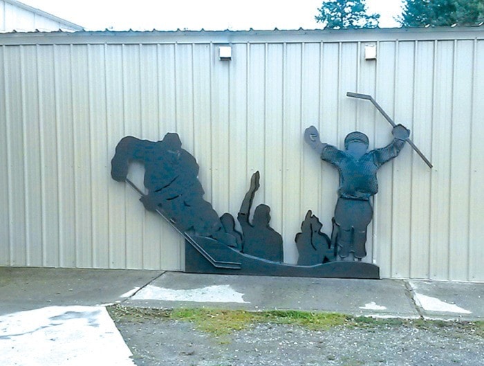 86870nakuspKateTupperHockeySculpture