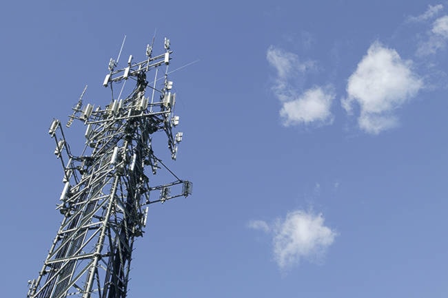 9602511_web1_170421-MCR-Cell-tower_1