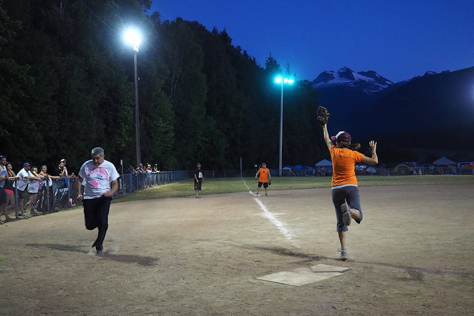 10765566_web1_copy_180225-RTR-glacier-slo-pitch