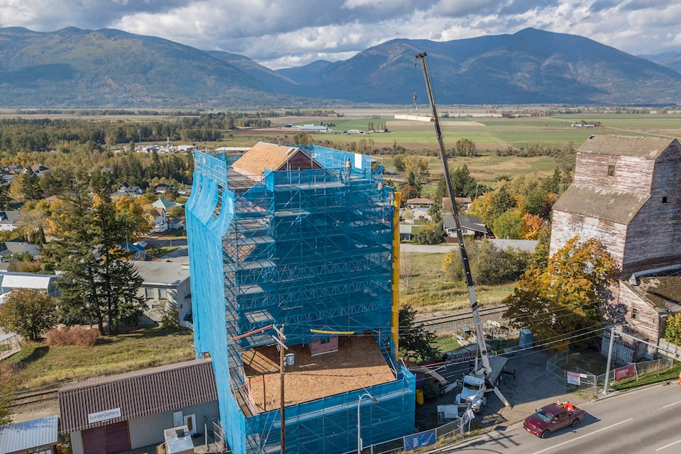 26973883_web1_211028-CVA-grain-elevators-creston-elevators_1