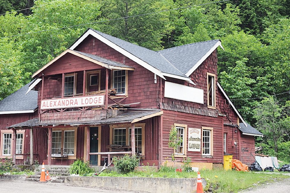 alexandra-lodge