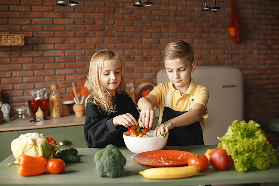 kids-cooking
