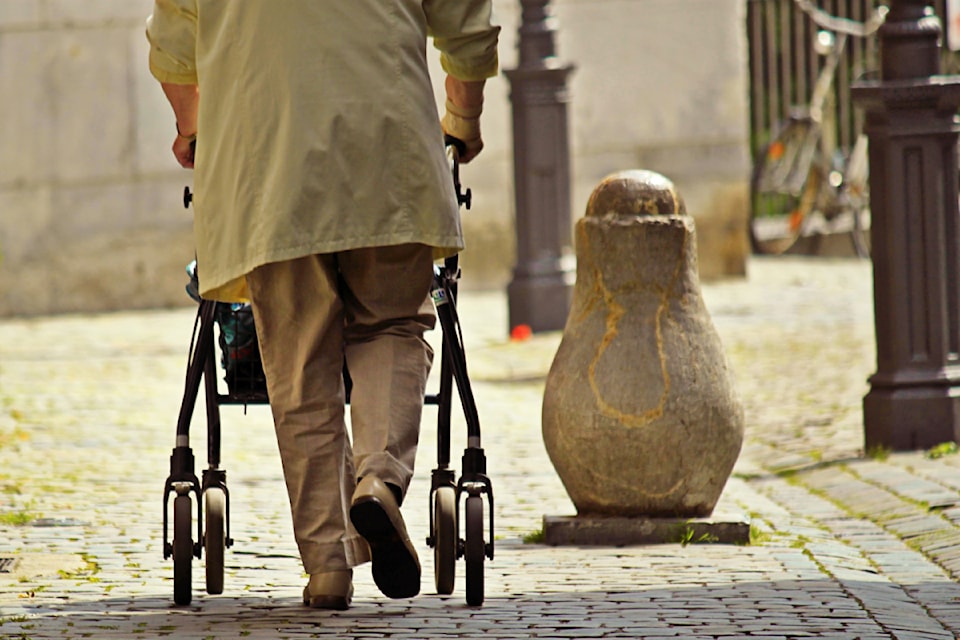 senior-walking