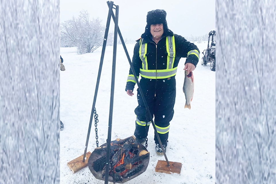 ice-fishing-web