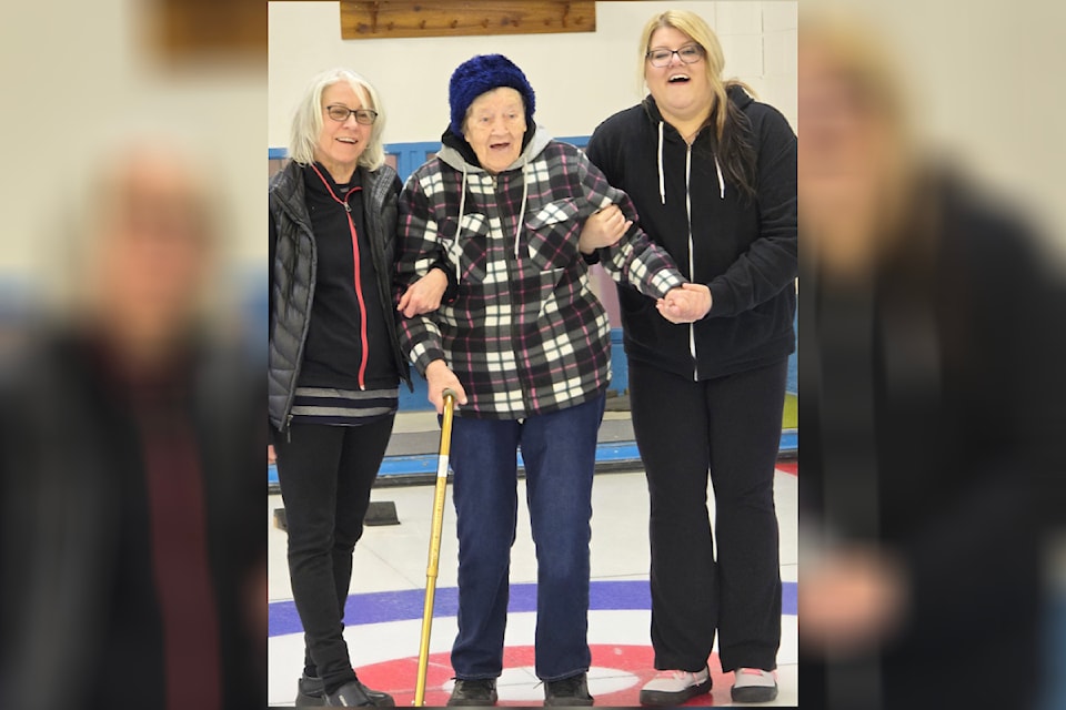 curling-web