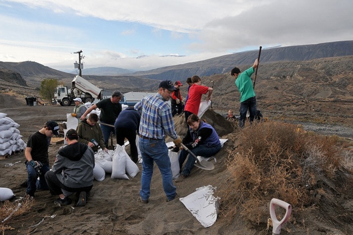 60361ashcroftCOMMsandbags12Nov1