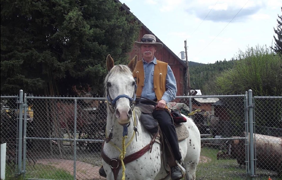 web1_170524-ACC-M-Clinton-museum-Jim-Rivett-horse