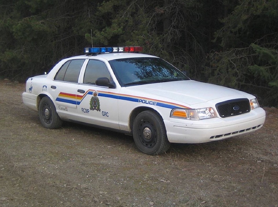 8277844_web1_170525-ACC-M-RCMP-car