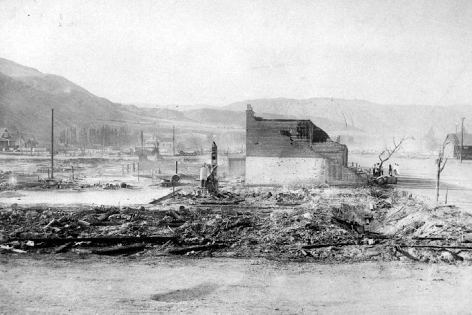 8369744_web1_170904-ACC-M-Great-fire