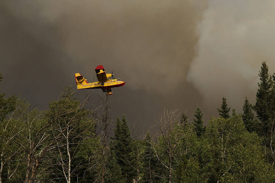 8756022_web1_171002_ACC_Elephant-Hill-firefighting