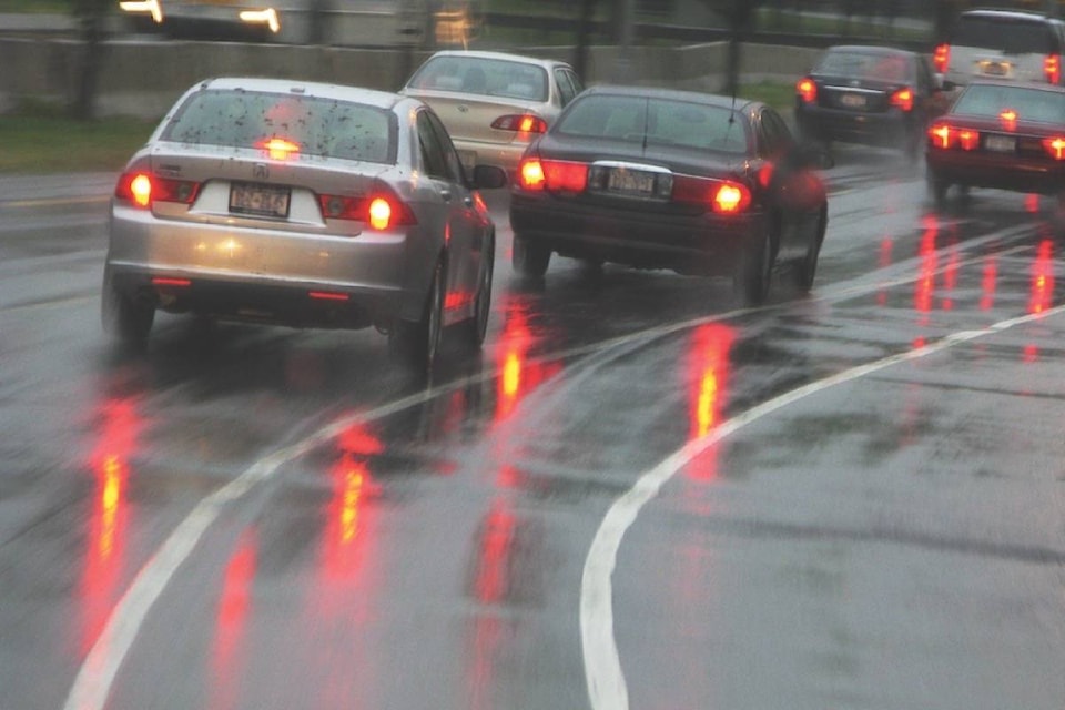 9187133_web1_171030-CCI-car-passing