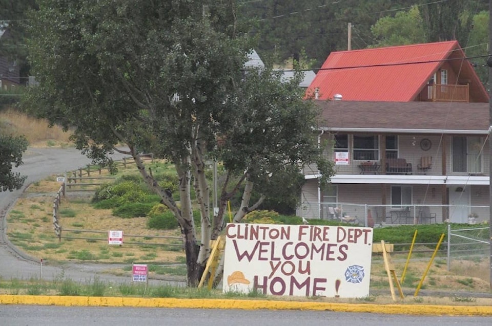 9643288_web1_171205-ACC-M-Clinton-welcome-home