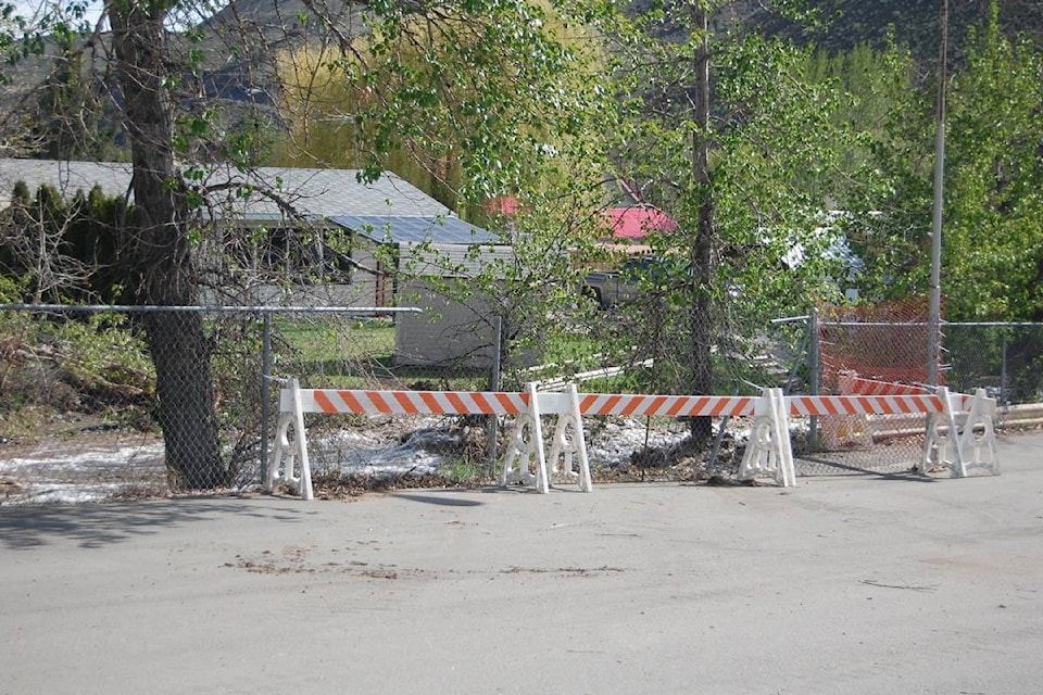 11062318_web1_180328-ACC-M-Cache-Creek-flood