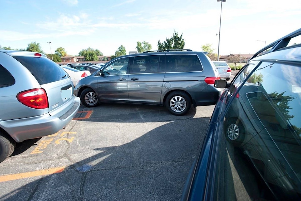 14529386_web1_181127-ACC-M-Parking-lot-crash